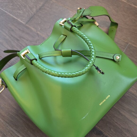Green bucket bag - Picture 8 of 10